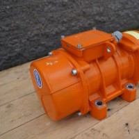 Trilmotor Oranje 72TR12